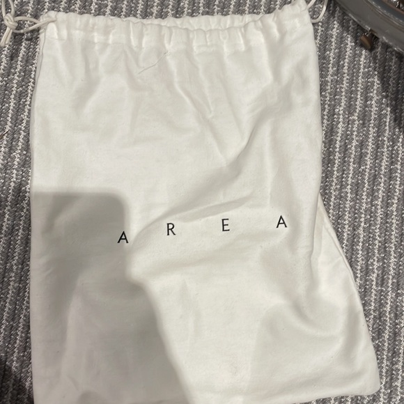 Area heels - Picture 5 of 5